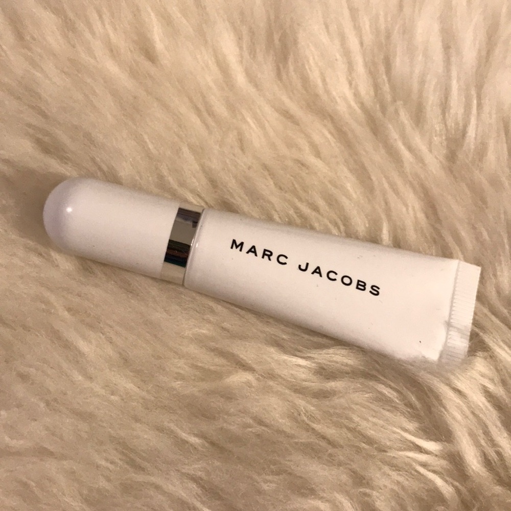 Marc Jacobs Undercover Coconut Eye Primer